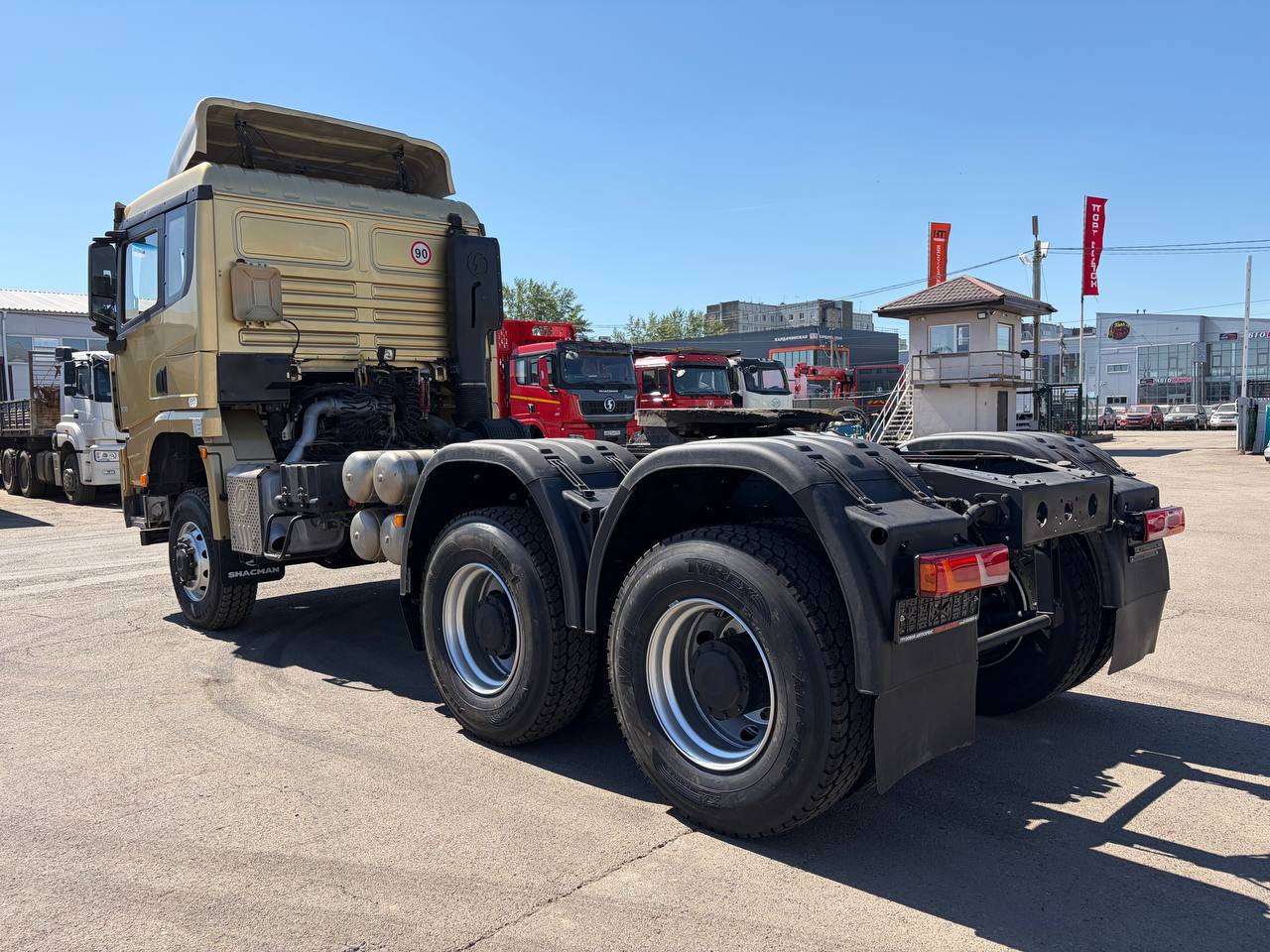 Седельный тягач Shacman X3000 SX42586V385 6x6 в Благовещенске