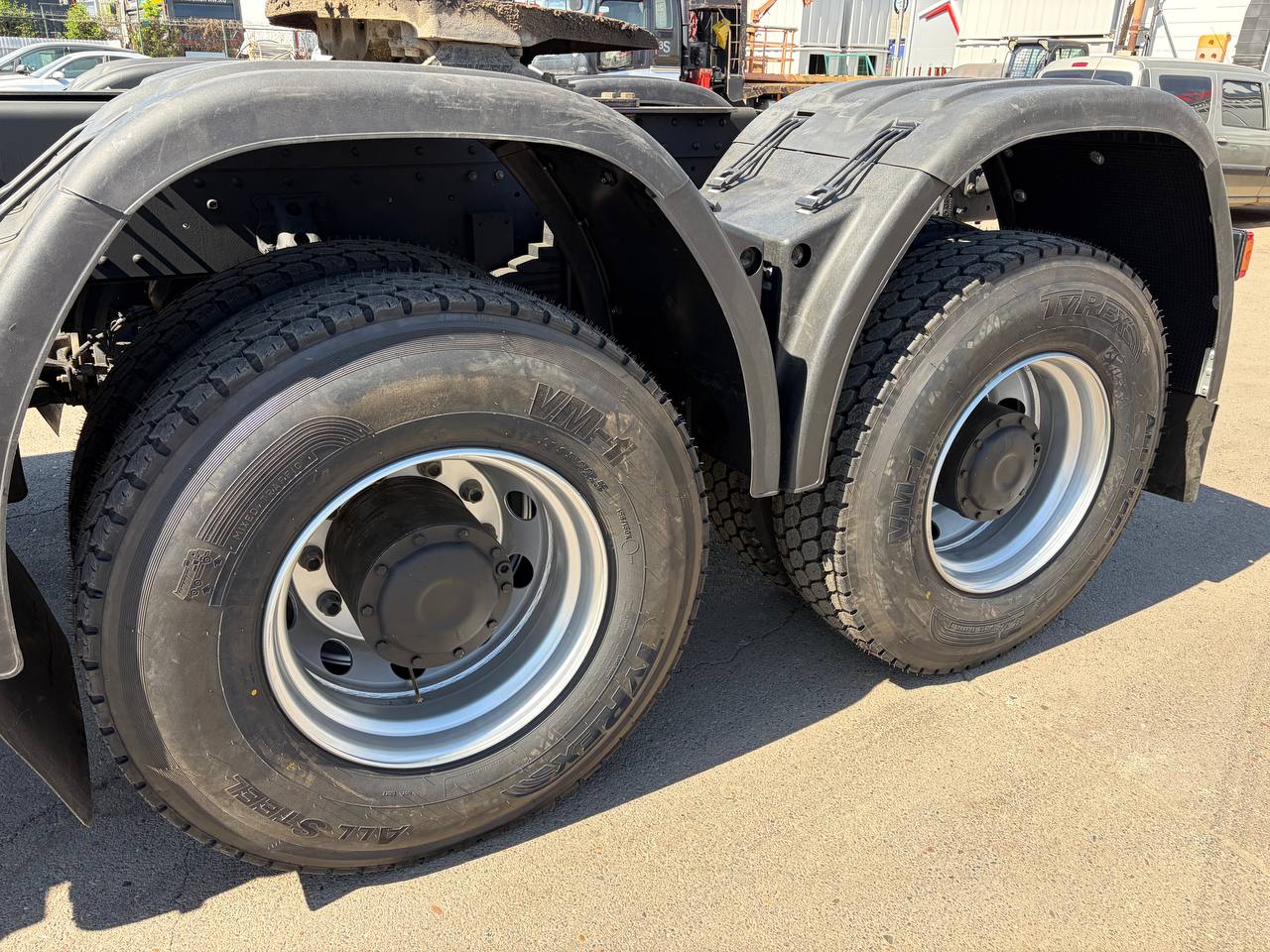 Седельный тягач Shacman X3000 SX42586V385 6x6 в Благовещенске