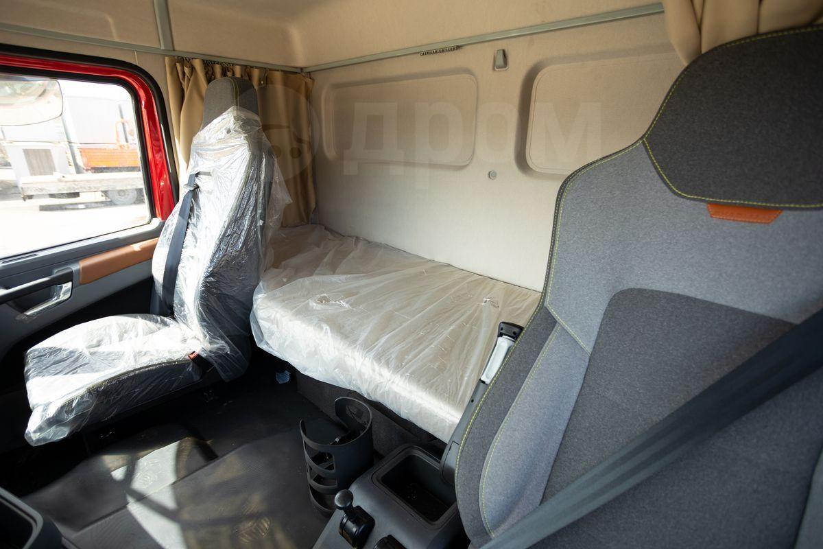 Седельный тягач с КМУ Shacman SX42584V385 в Благовещенске