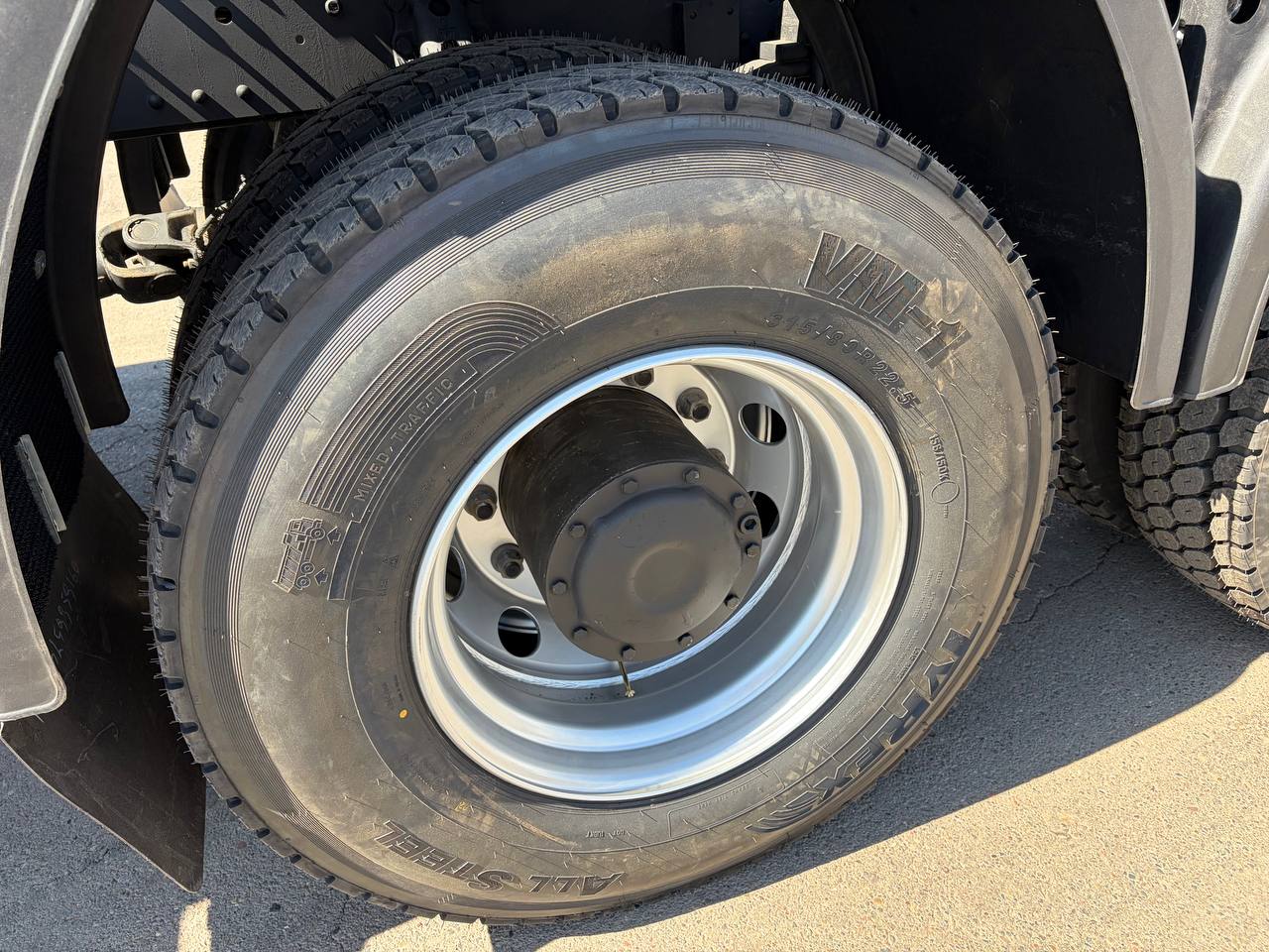 Седельный тягач Shacman X3000 SX42586V385 6x6 в Благовещенске